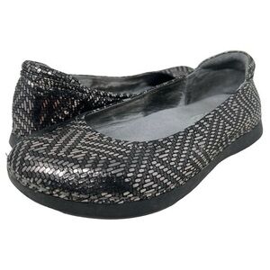 Alegria Metallic Black Woven Loafers